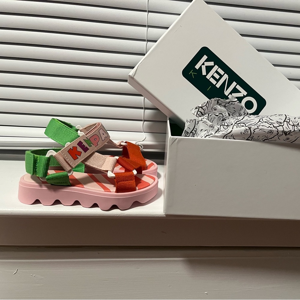 Toddler girls Kenzo Sandles + shirt